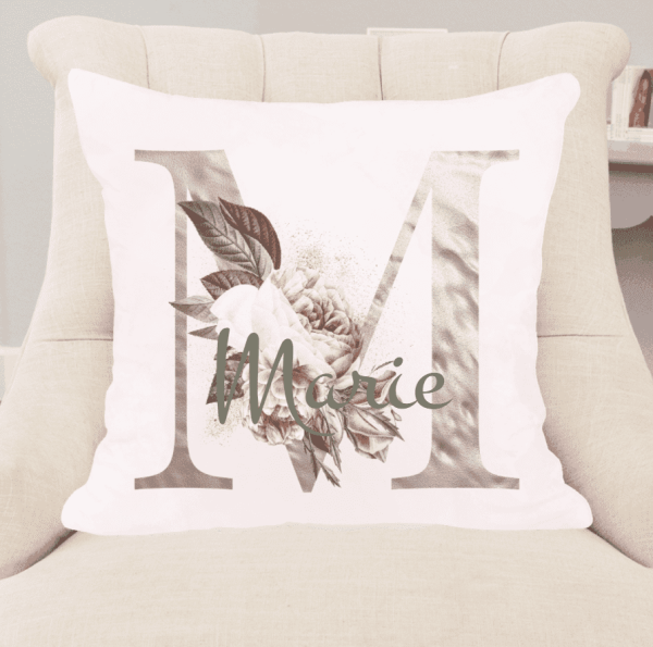 Lettre rose (40x40cm) - Coussin personnalisé