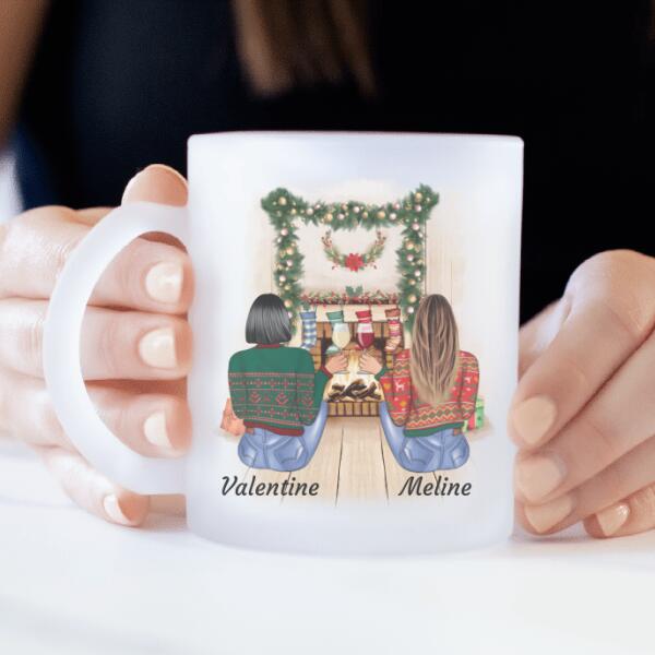 MEILLEURES AMIES ASSISES (ÉDITION DE NOËL) - mug personnalisé en verre dépoli