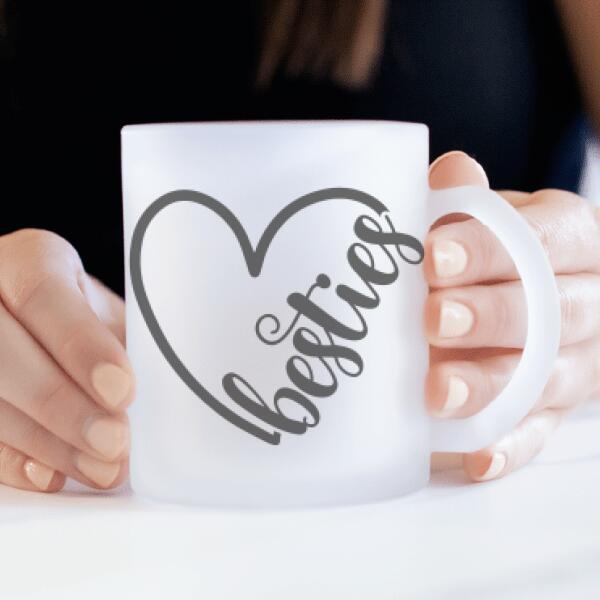 Meilleures amies assises  - mug personnalisé en verre dépoli